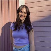 Laureanda in Lingue e letterature offre doposcuola per bambini di elementari e medie e anche lezioni specifiche di inglese